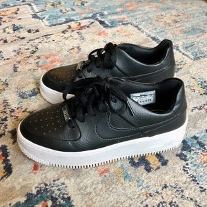 Black Nike Air Force 1’s